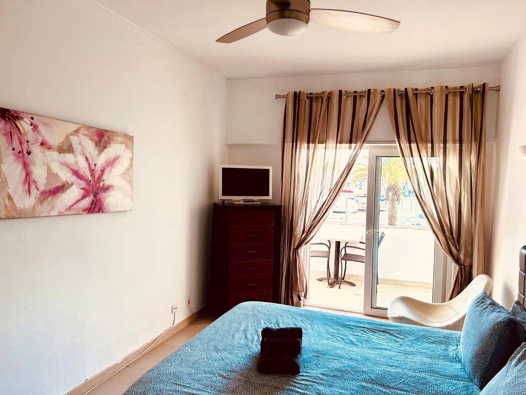 Lagos Marina View Apartment Near Beaches And Shops Exterior foto
